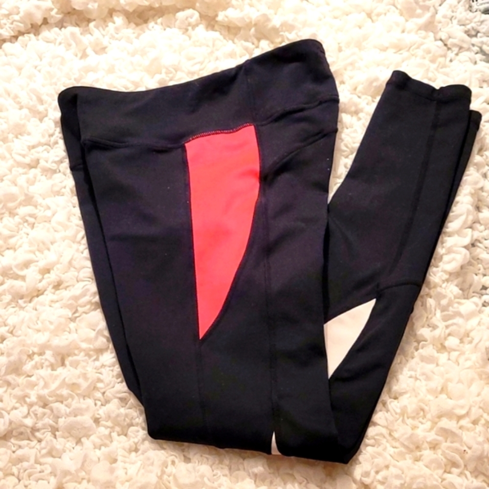 Nikibiki - size small - sporty - full-length leggings